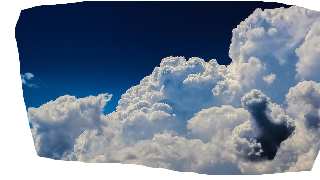 Gökyüzünde sanki bir merkezden fışkırmış gibi duran bulut kümesi var. Üzerinde şekiller oluşmuş. 